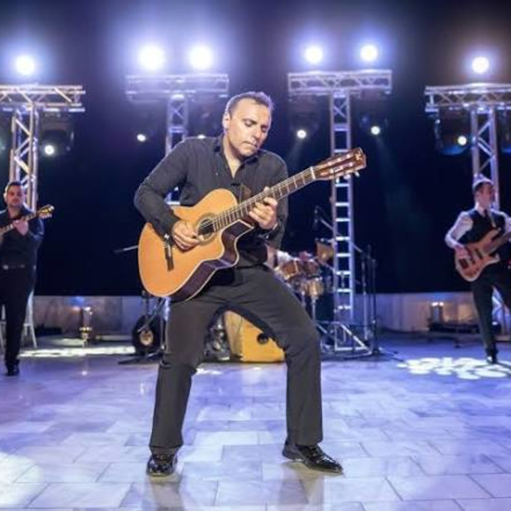PAVLO! Live in Palos Hills