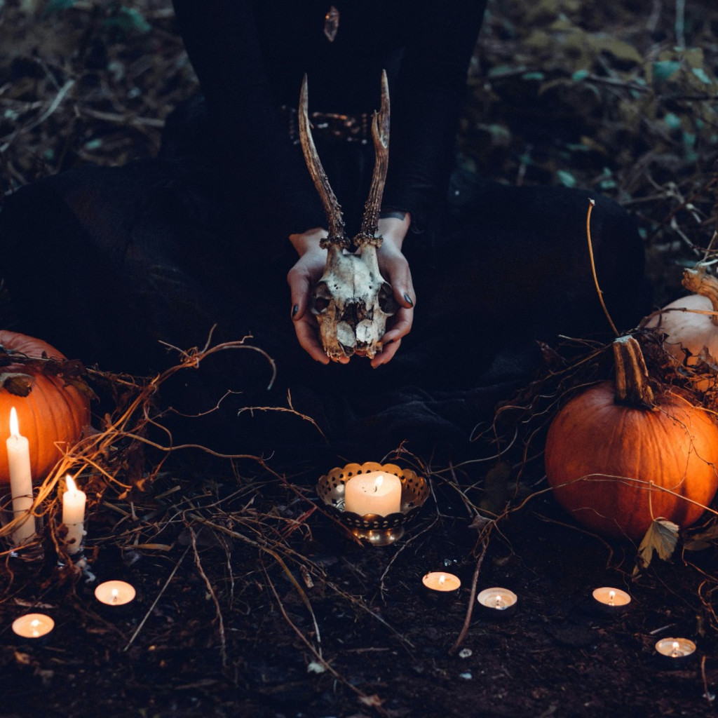 Ritual Writing for Solitary Practitioners  – Online Workshop