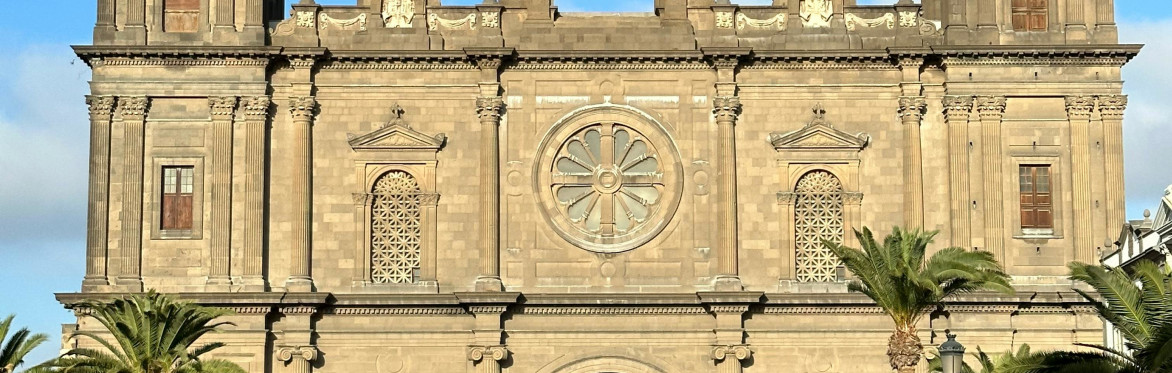 Las Palmas Social Walking Tour: Tacos, Coffee & Local Secrets