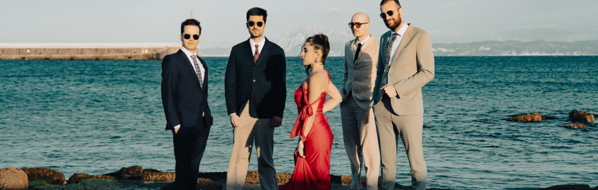 Linus Eppinger feat. Paula Bilá – Friday Edition