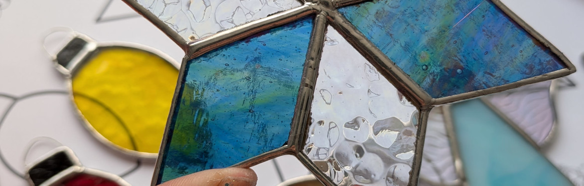 Stained Glass Christmas Decorations – 3hr Taster Session