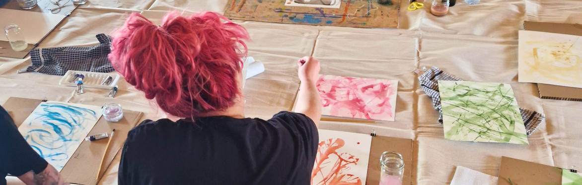 The Art of Letting Go – A Mindful Painting Experience