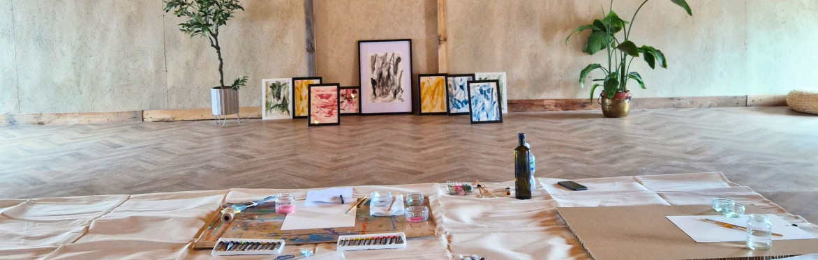The Art of Letting Go – A Mindful Painting Experience