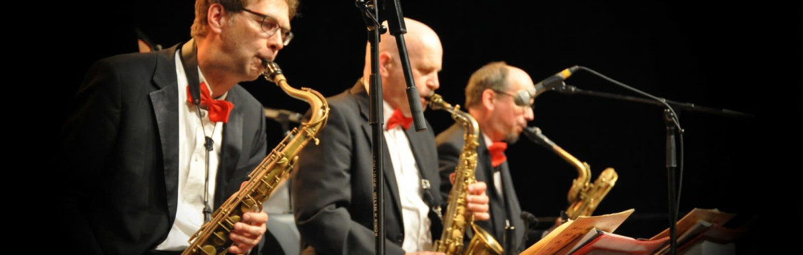 Swingsize Orchestra – Swingin' Sunday