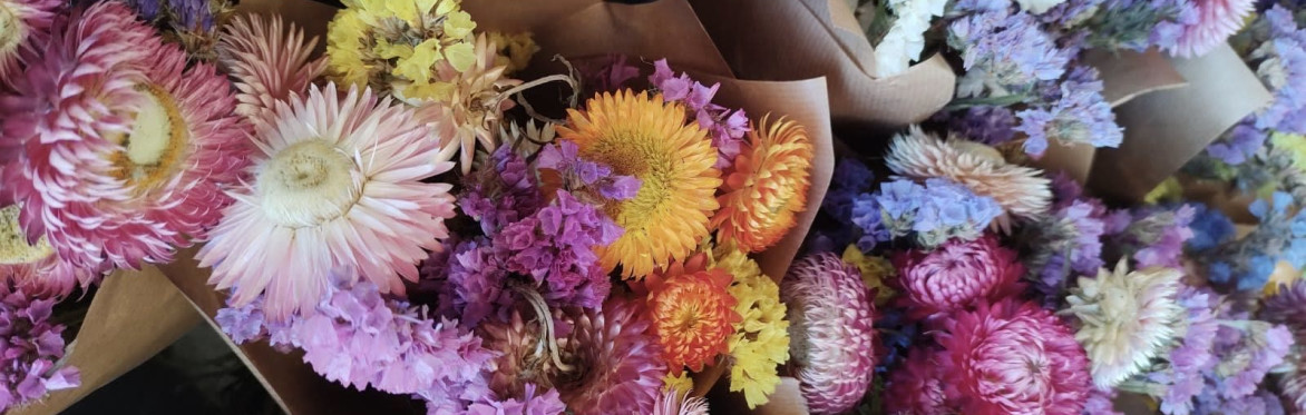 Autumnal Dried Flower Wreath Making with Fran Zoutewelle
