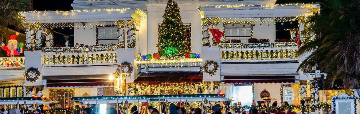 PREMIUM Nights of Lights Trolley Tour! - St. Augustine - LUXURY Motor Coach! Free Prize Drawings! Hot Cider & Cookies!