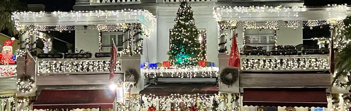 PREMIUM Nights of Lights Trolley Tour! - St. Augustine - LUXURY Motor Coach! Free Prize Drawings! Hot Cider & Cookies!