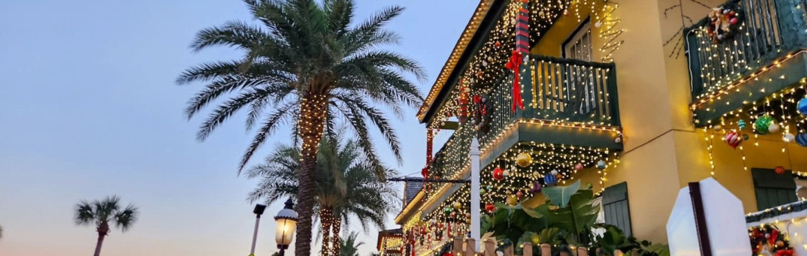 PREMIUM Nights of Lights Trolley Tour! - St. Augustine - LUXURY Motor Coach! Free Prize Drawings! Hot Cider & Cookies!