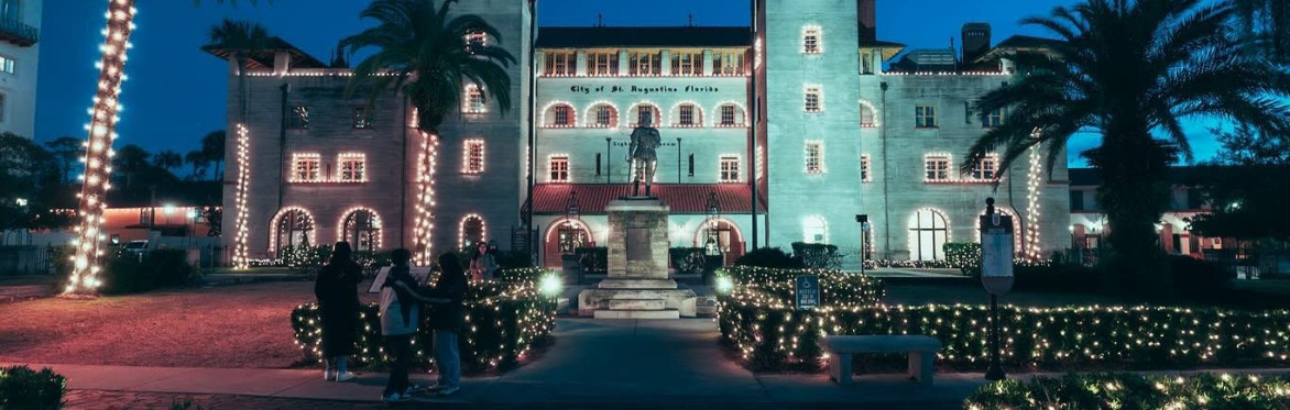 PREMIUM Nights of Lights Trolley Tour! - St. Augustine - LUXURY Motor Coach! Free Prize Drawings! Hot Cider & Cookies!