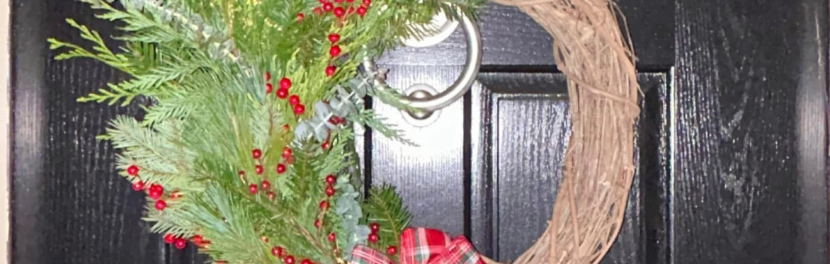 HOLIDAY WREATH WORKSHOP AT HARVEST THYME TAVERN
