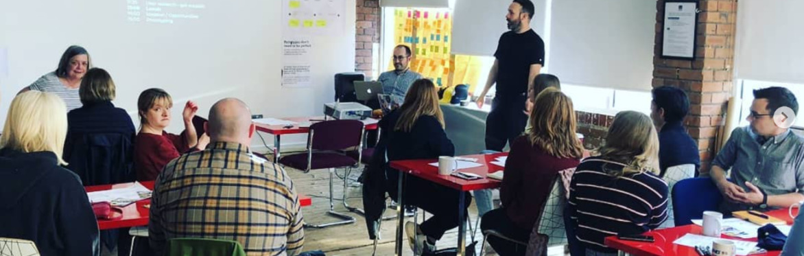 Picture of Joe running a a service jam at Does Liverpool event space