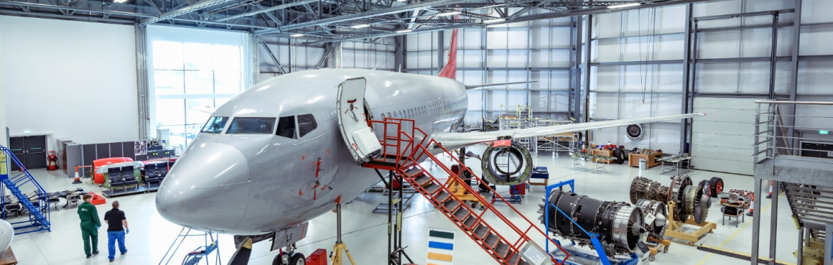 Photo of the Emulation Zone featuring a Boeing 737 Classic as a training aid.