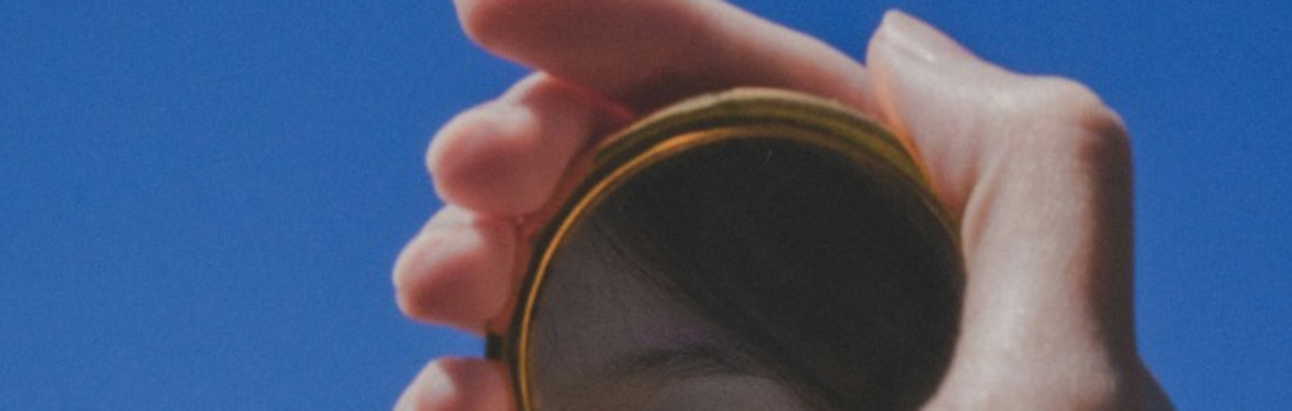 Reclaim the Gaze -  Healing the Relationship with Your Reflection