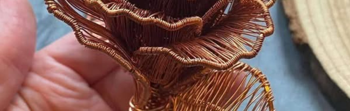 Tangled Wire Creations - Rose Sculpture