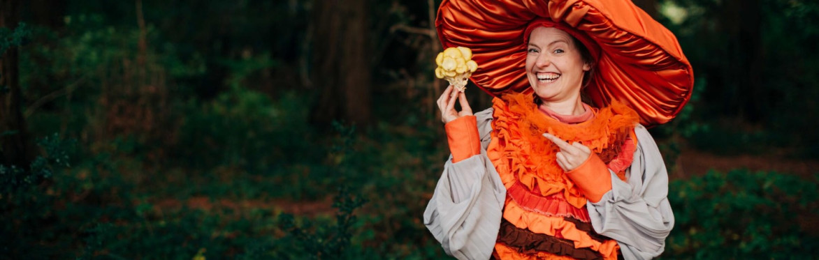 Children's fun live puppet show - the Mushroom Show