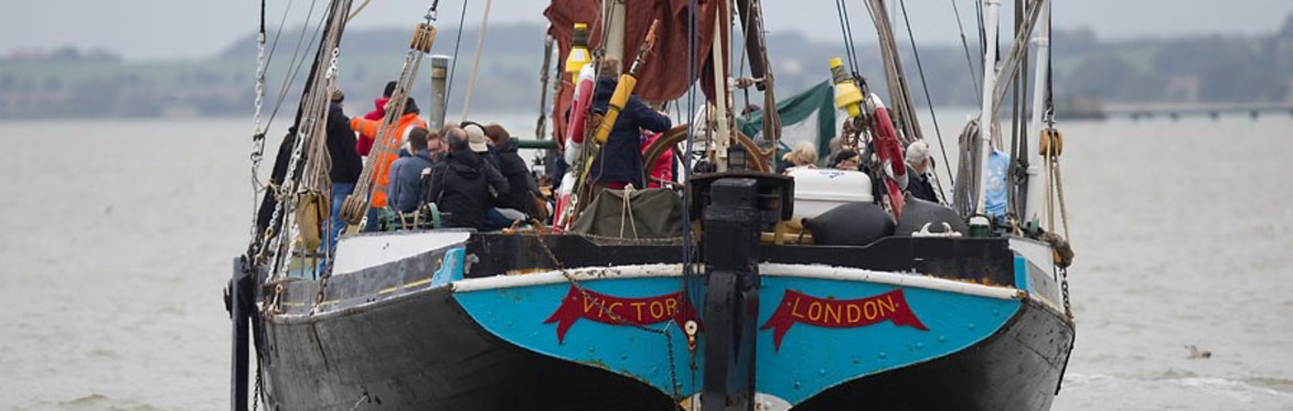 THAMES SAILING BARGE CRUISE 10:00 with HOOLIGANS RULE £25.00