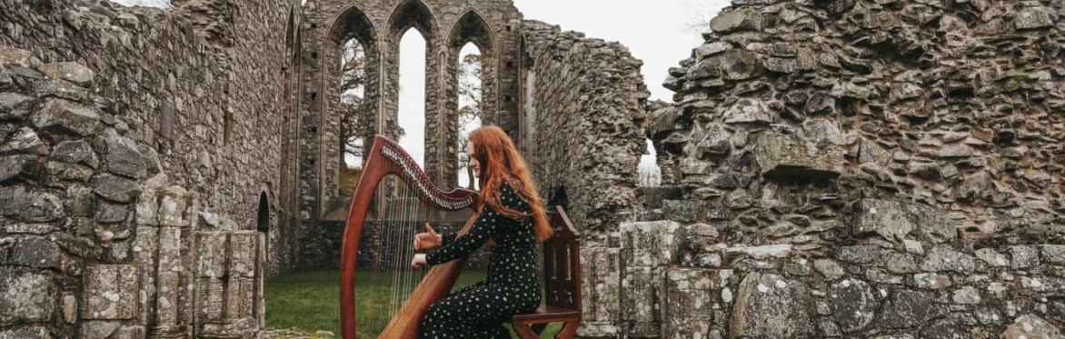 Strings in the Loft: An Irish Harp Immersion with Hannah Flowers