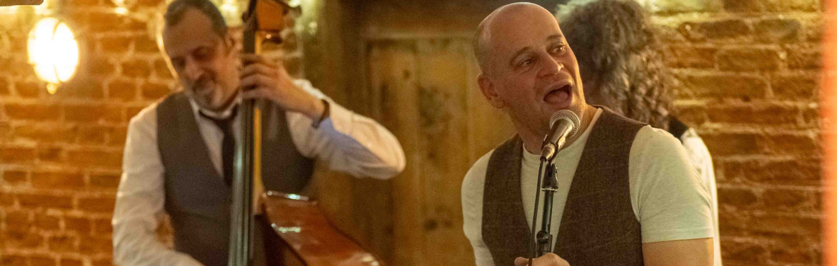 The Cellar Sessions at The Dial House - DixieMix