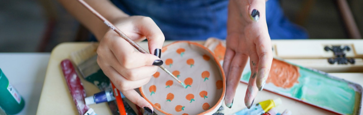 Paint and Pot with Lisa