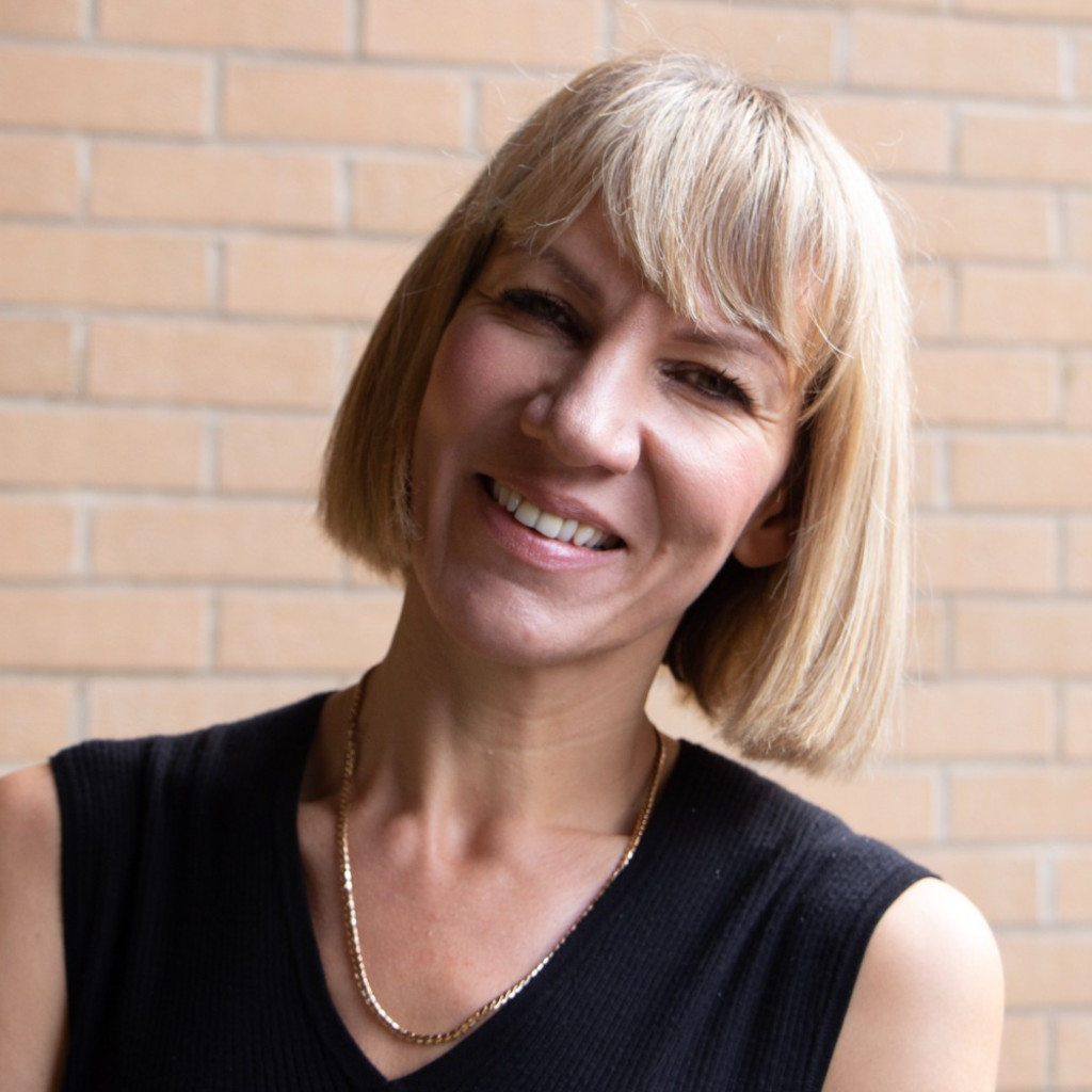 Writing & Editing Prize-winning Sonnets with Hannah Lowe 30/6/26 - new date