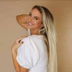 Autumn Collette