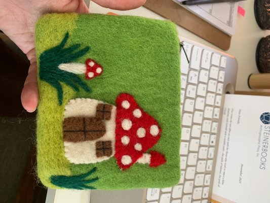 100% wool handcrafted coin purse image