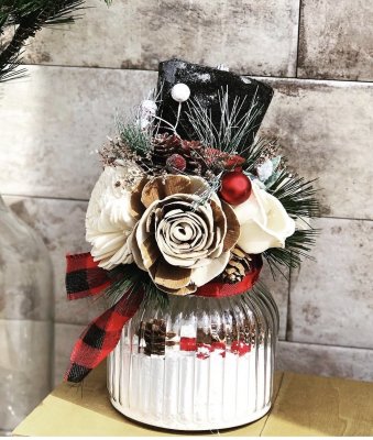 Christmas Wood Floral Arrangment