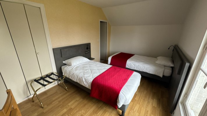 Twin Room (Shared Twin Room – Single Bed) [a] image