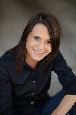 Building Complete Novels and Short Stories with Thaisa Frank - Bespoke Consultation image