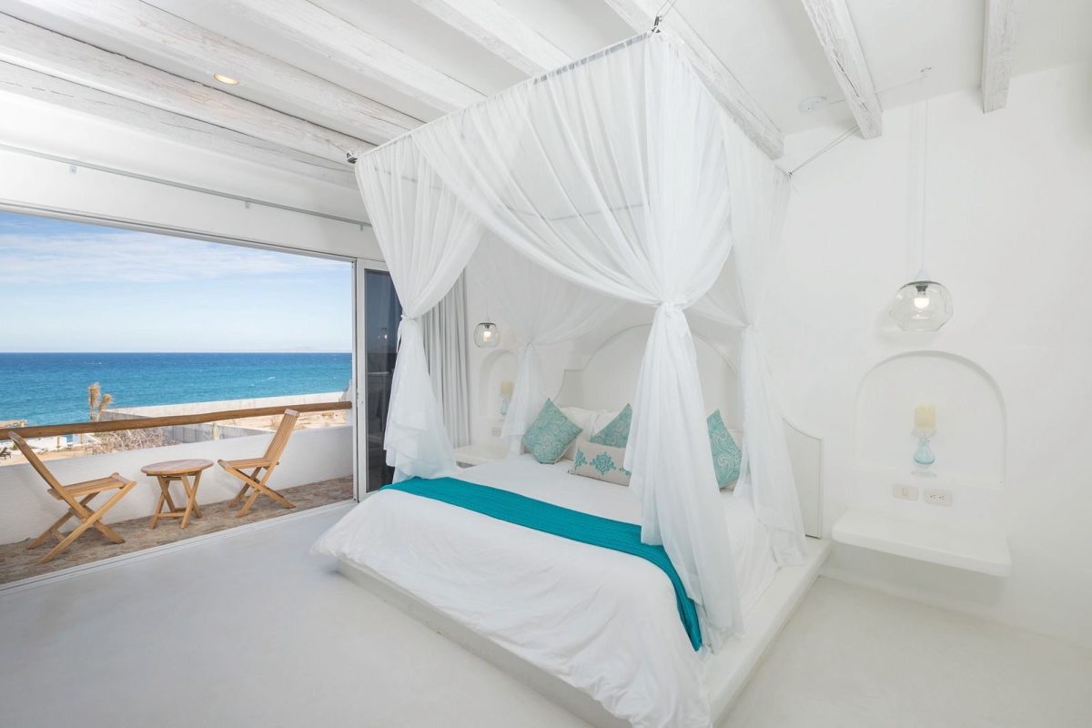 A double room balcony over the sea