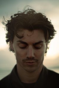 Isaac Levi image