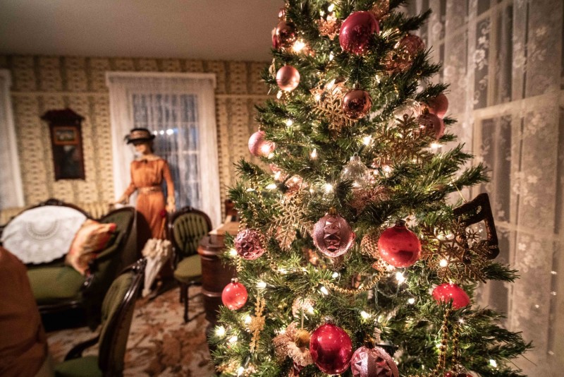Buy tickets – Boothe Homestead Christmas – Boothe Memorial Park