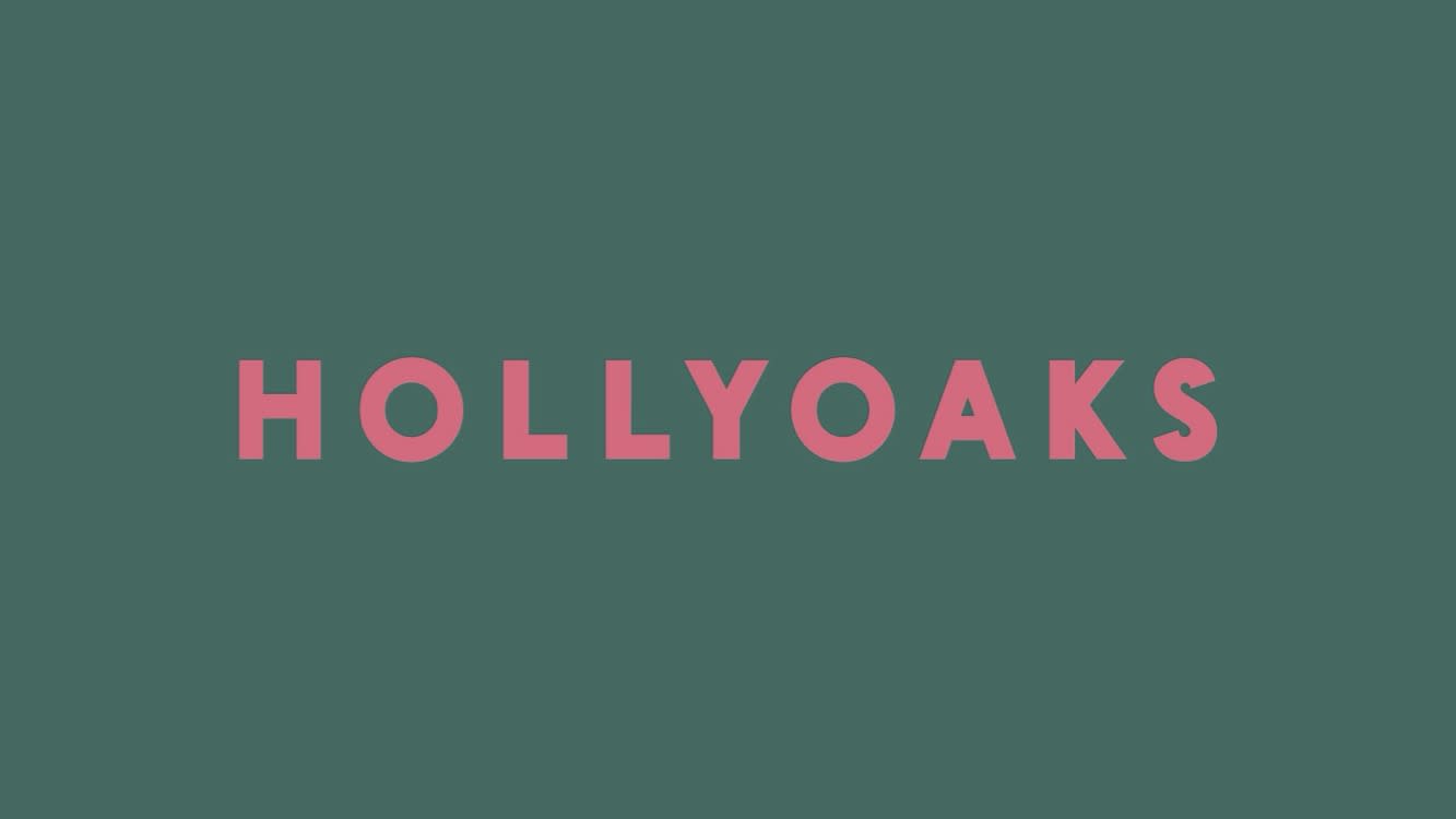 HOLLYOAKS SET TOURS