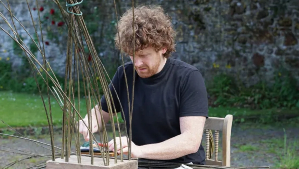 An Caoladóir Catach - The Curly Weaver